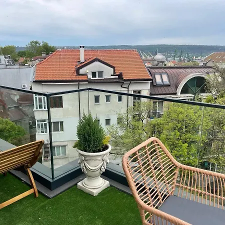 Apartament Panoramic In With Underground Parking