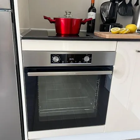 Panoramic In With Underground Parking Warna