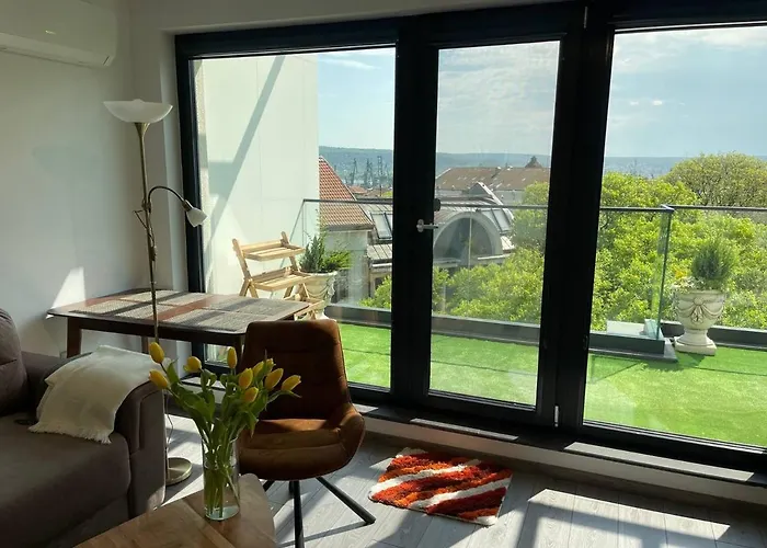 Panoramic In With Underground Parking Βάρνα